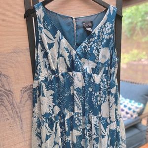 Tiered chiffon floral midi dress